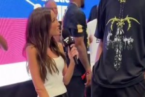 杜兰特被交易到火箭， 看得出来，是真很开心！