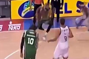 2015年16岁东契奇代表皇马职业生涯首秀，这颜值太高了吧！